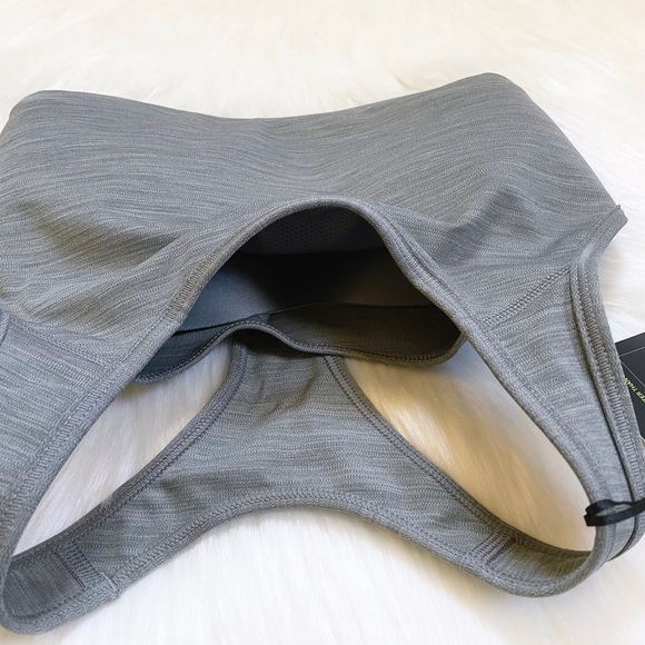 Nike Women’s Dri-Fit Swoosh Grey Sports Bra - Picture 5 of 8